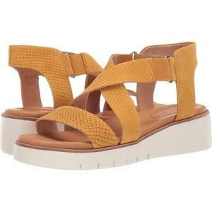 Corso Como Women’s Wedge Sandals